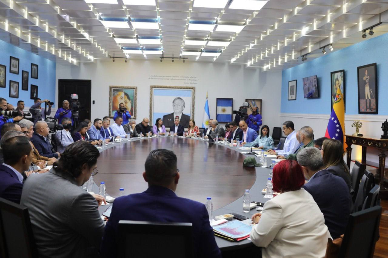 Presidente Maduro lidera reunión del Consejo de Ministros y Ministras del Gobierno Bolivariano