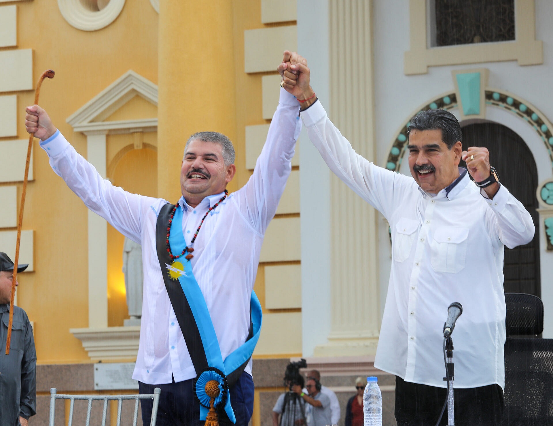 Pueblo del estado Zulia juramenta a su nuevo gobernador, Luis Caldera