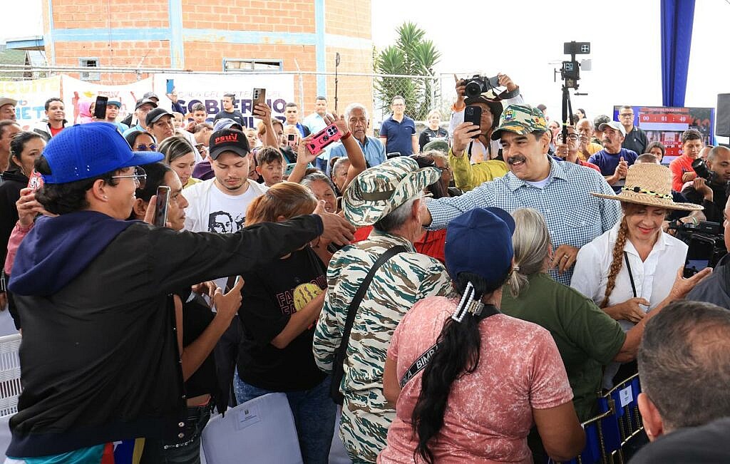 Presidente Maduro afianza el nuevo modelo postrentista con visita a la Comuna «Era Bicentenaria»