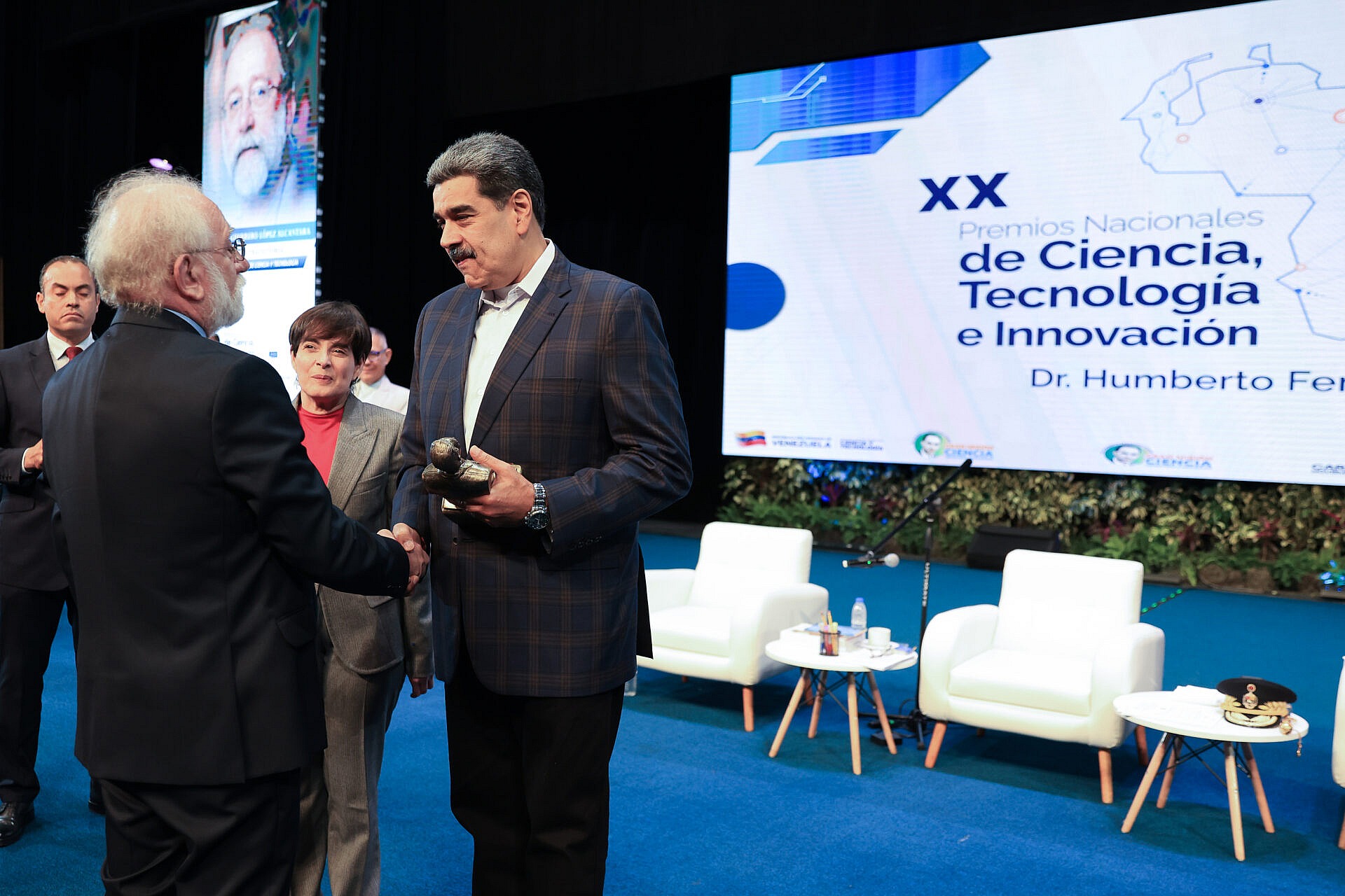 Otorgan los XX Premios de Ciencia, Tecnología e Innovación 2025