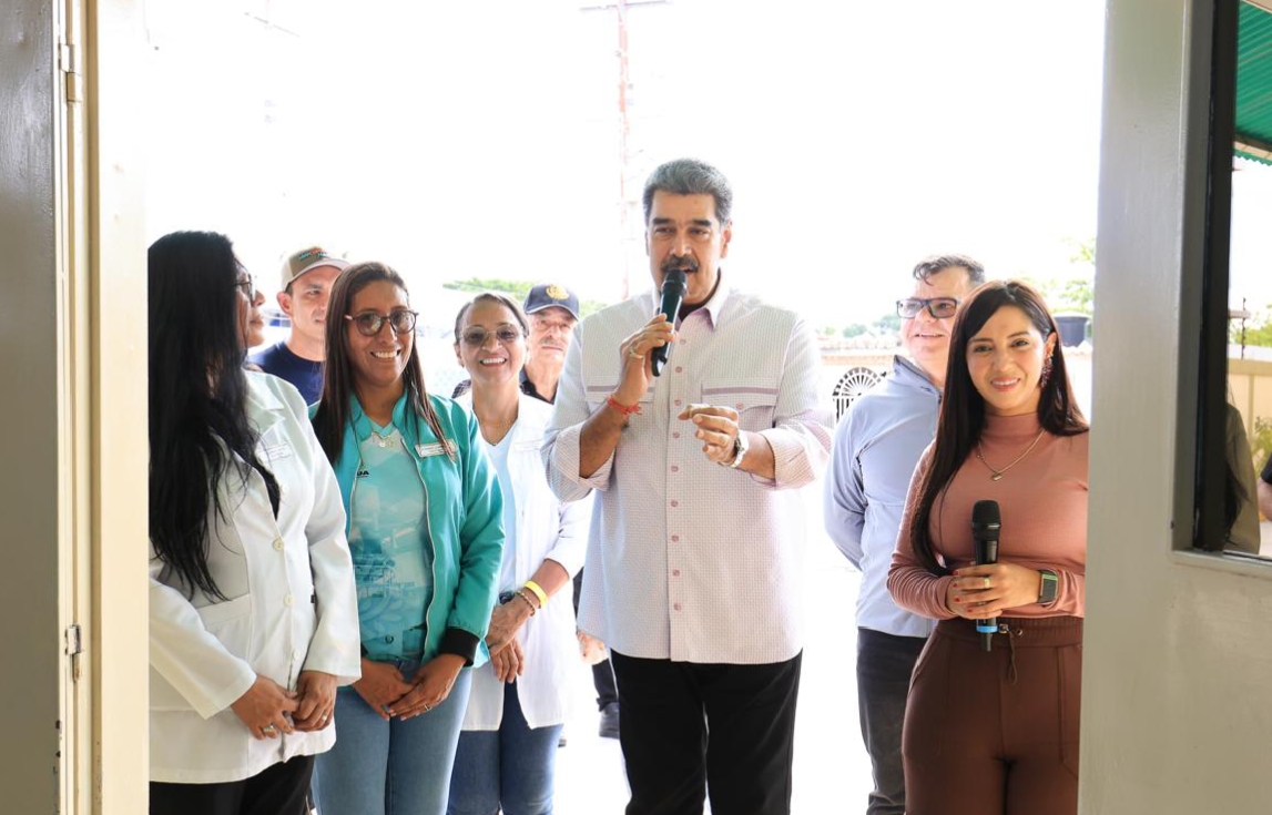 Presidente Maduro devela hito de la comuna 4 mil e inaugura obras de la Consulta Popular Nacional en Aragua