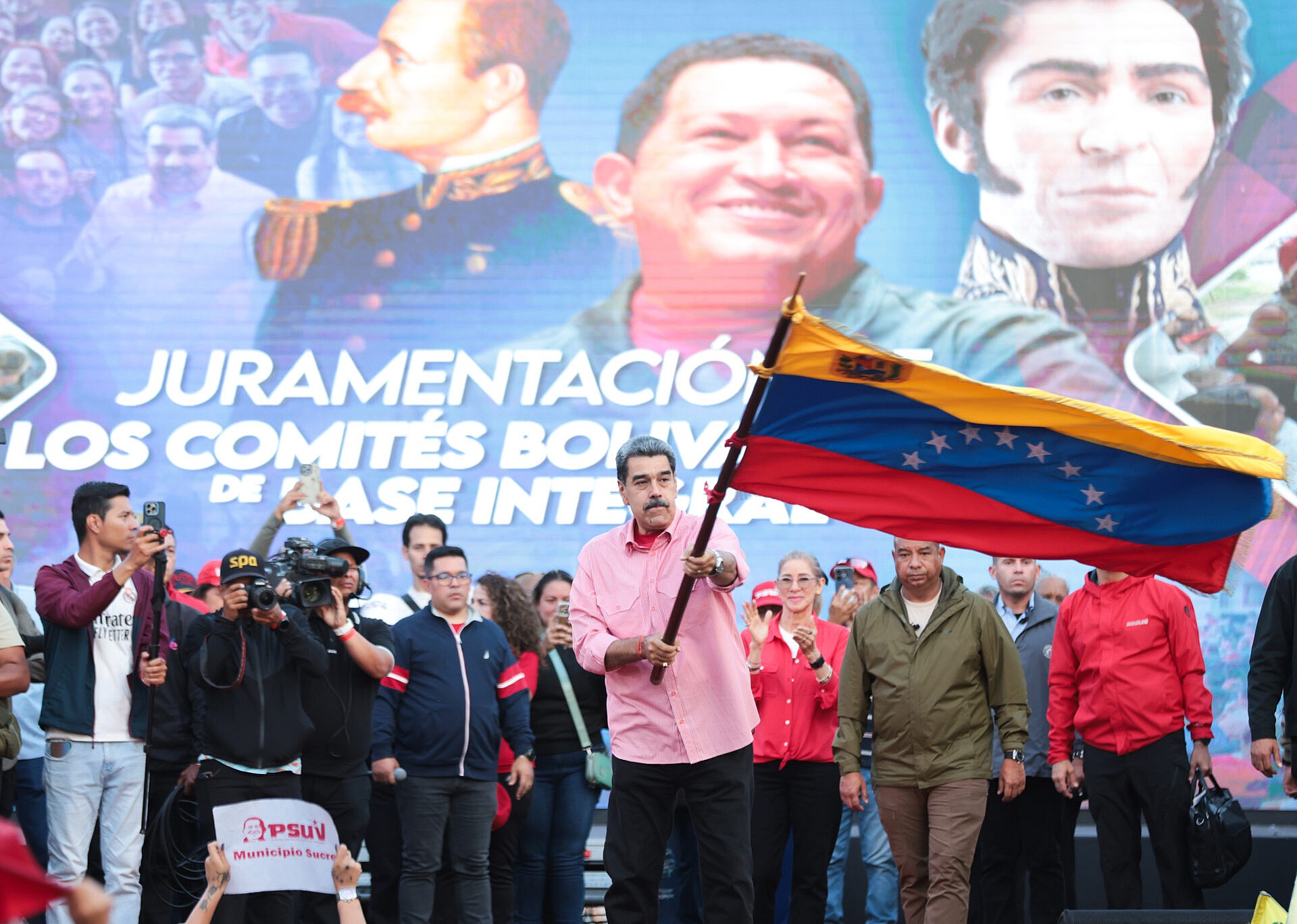 Juramentan los Comités Bolivarianos de Base Integral del país