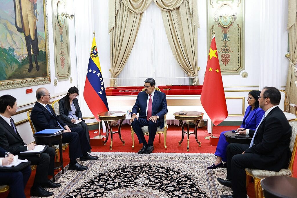Enviado especial del presidente Xi Jinping se reúne con el jefe de Estado venezolano en Caracas
