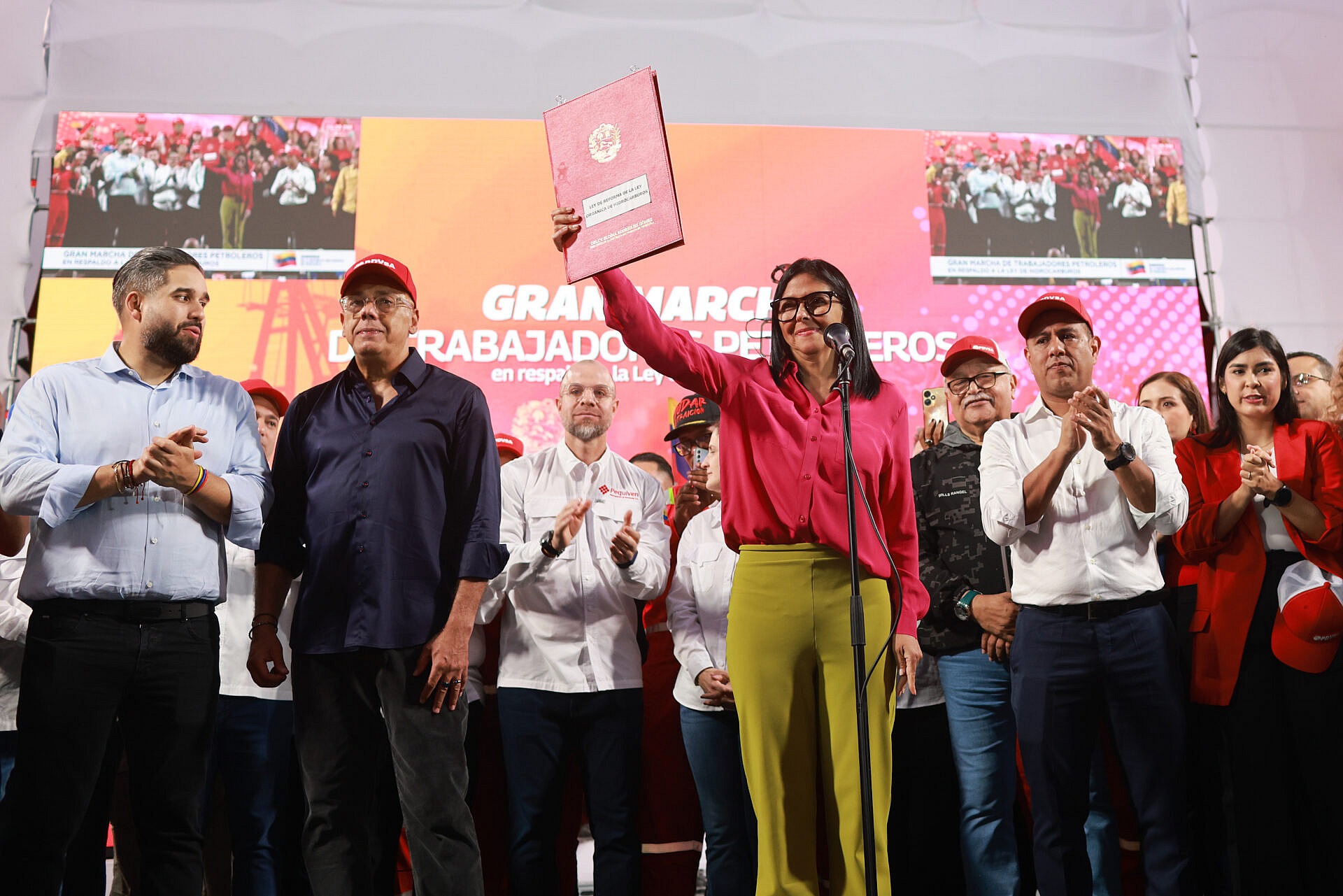 Presidenta Encargada Delcy Rodríguez recibió a la Gran Marcha de la Clase Obrera en respaldo a la Ley de Hidrocarburos
