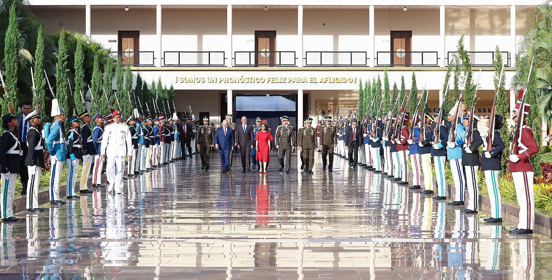 FANB y Organismos de Seguridad Ciudadana realizan Acto de Lealtad, Reconocimiento y Juramento ante la Presidenta (E) Delcy Rodríguez Gómez