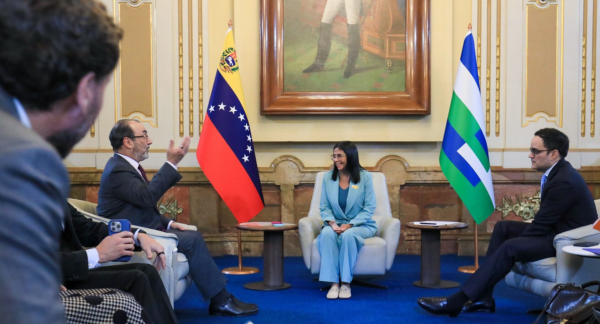 Presidenta Encargada Delcy Rodríguez sostuvo encuentro con la CAF en Caracas