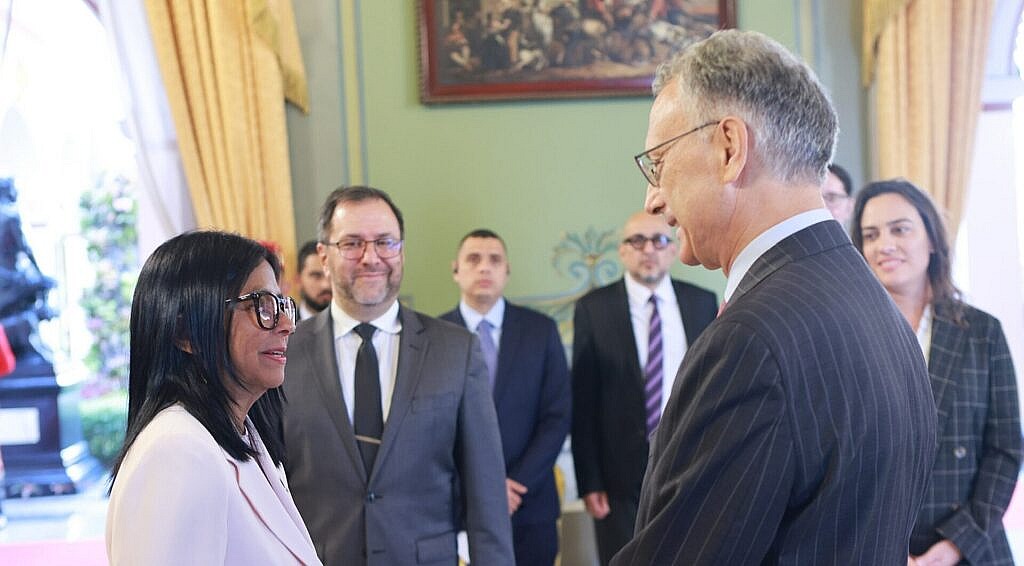 Venezuela e Italia refuerzan alianza estratégica con la entrega de Cartas Credenciales ante la Presidenta (E) Delcy Rodríguez