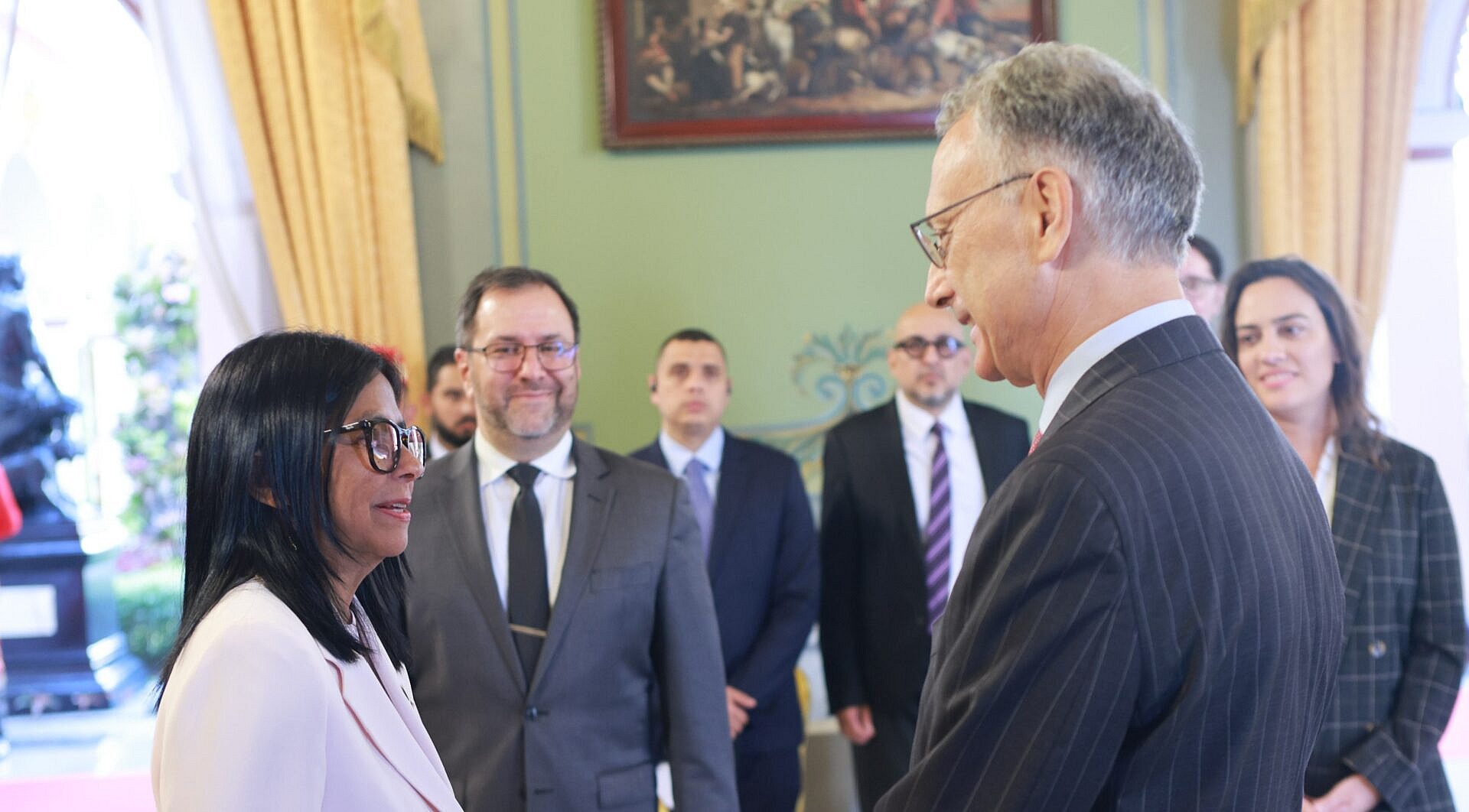 Venezuela e Italia refuerzan alianza estratégica con la entrega de Cartas Credenciales ante la Presidenta (E) Delcy Rodríguez