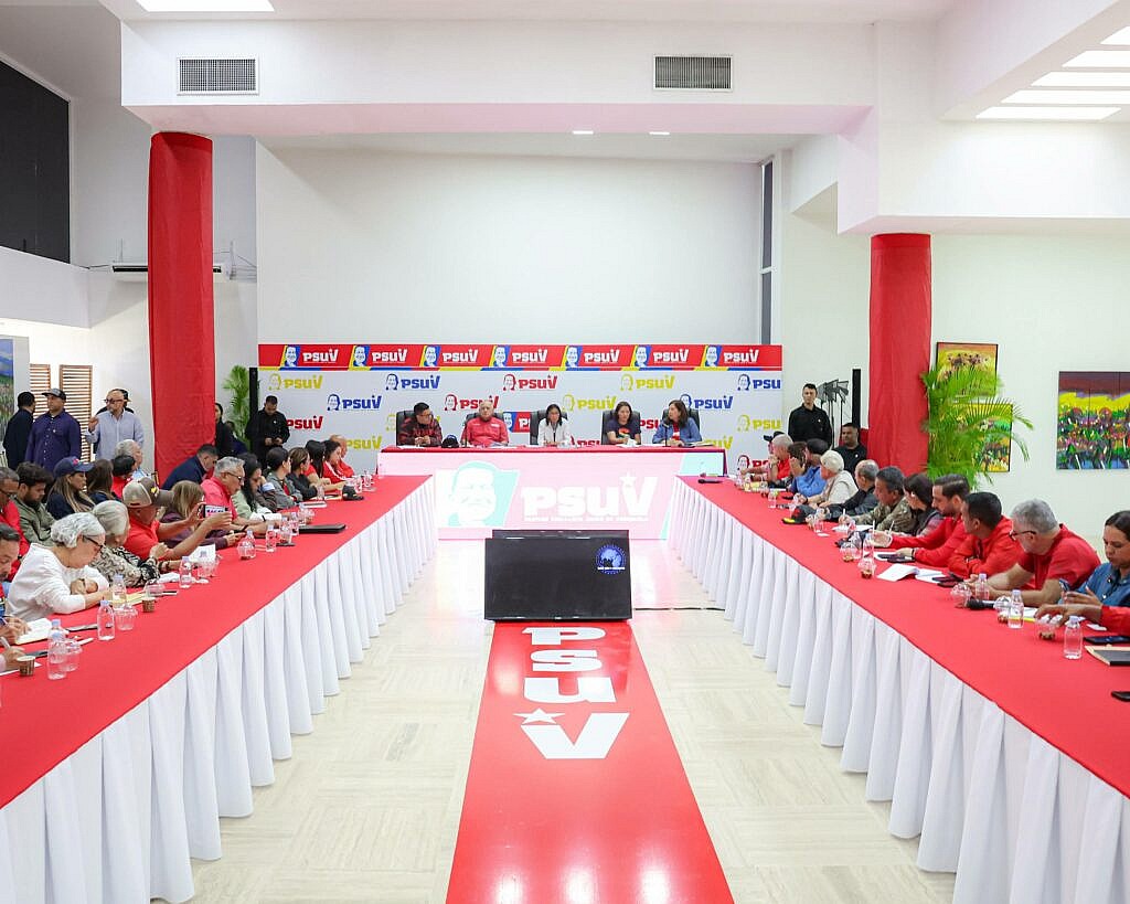 Presidenta (E) Delcy Rodríguez se reúne con la Dirección Nacional del PSUV previo a la Consulta Popular del 8M