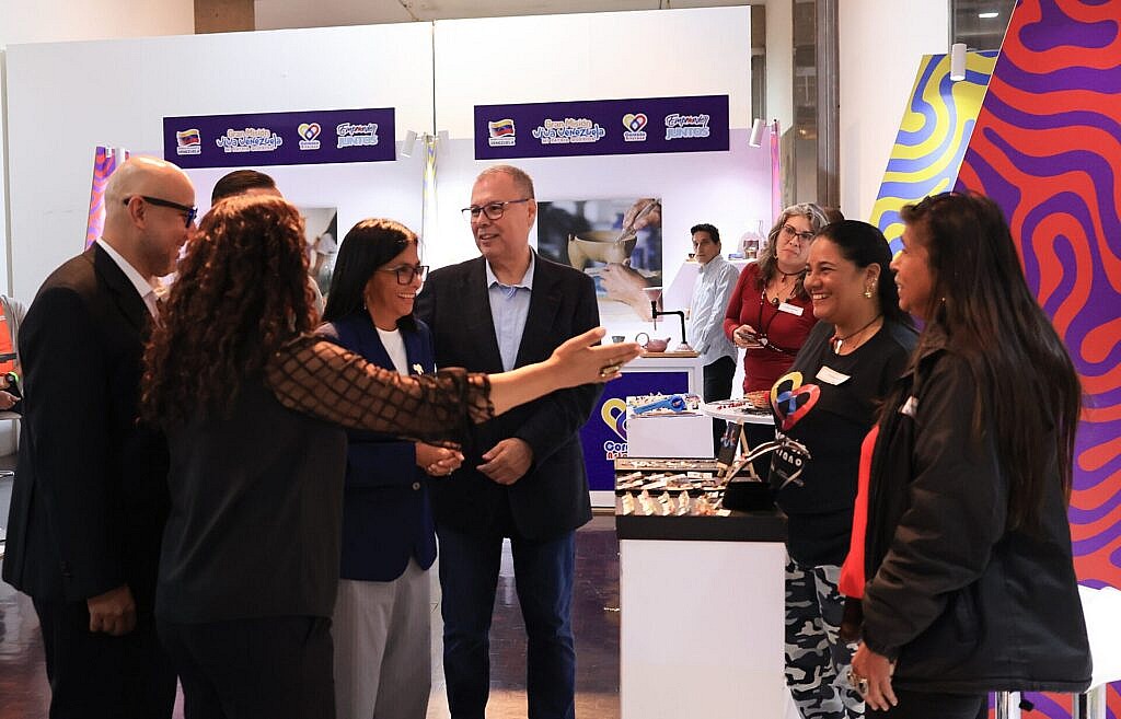 Ferias de comercialización de los artesanos se activan en todo el país