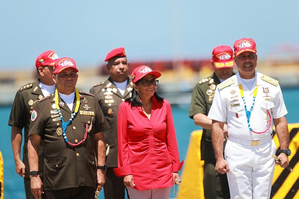Presidenta (E) Delcy Rodríguez encabeza ceremonia de despedida y zarpe del Buque Escuela Simón Bolívar