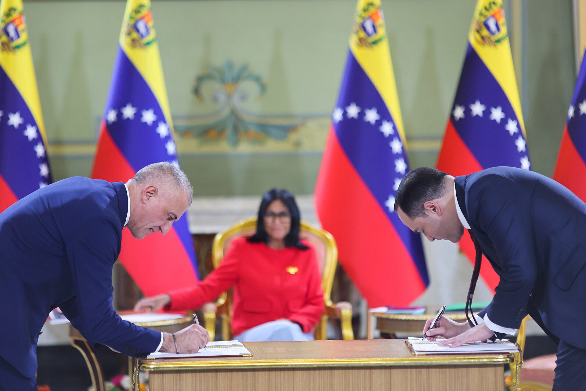 Empresa italiana Eni hace una de las mayores inversiones para incrementar la producción petrolera en Venezuela