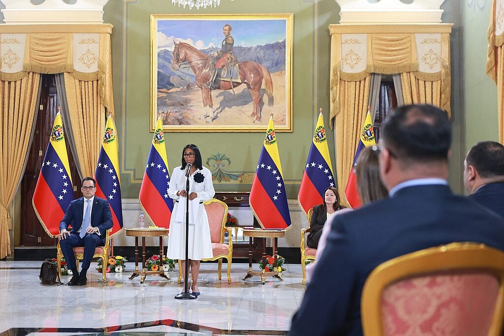 Presidenta (E) Delcy Rodríguez encabezó firma de acuerdos con la empresa Chevron para impulsar producción petrolera