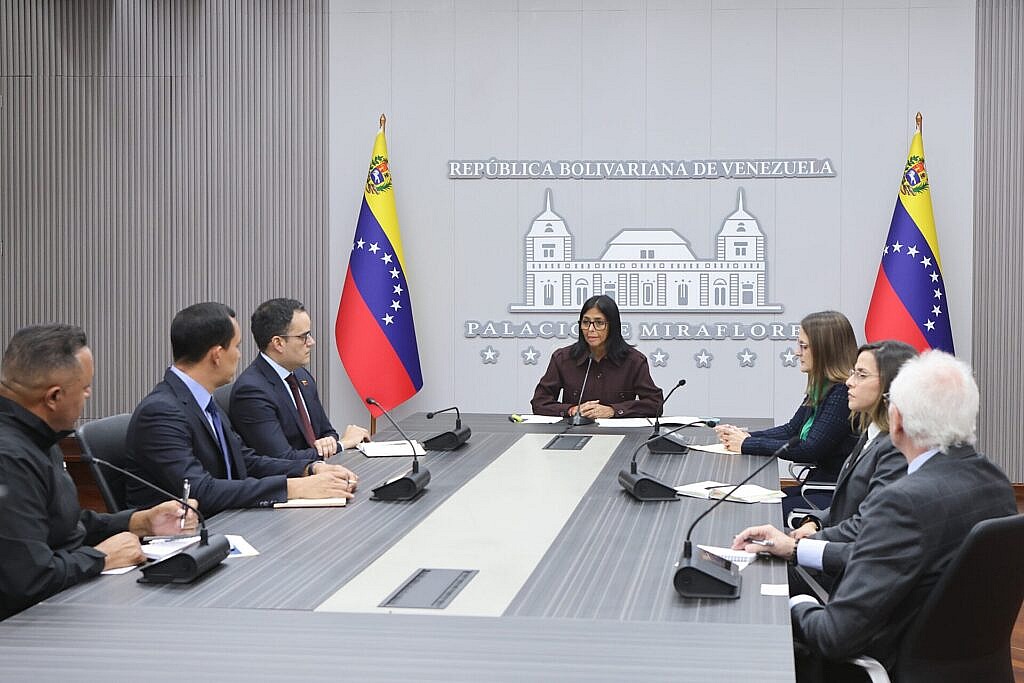 Presidenta (E) Delcy Rodríguez se reunió con la Comisión Especial para la Evaluación y Clasificación de Activos Públicos