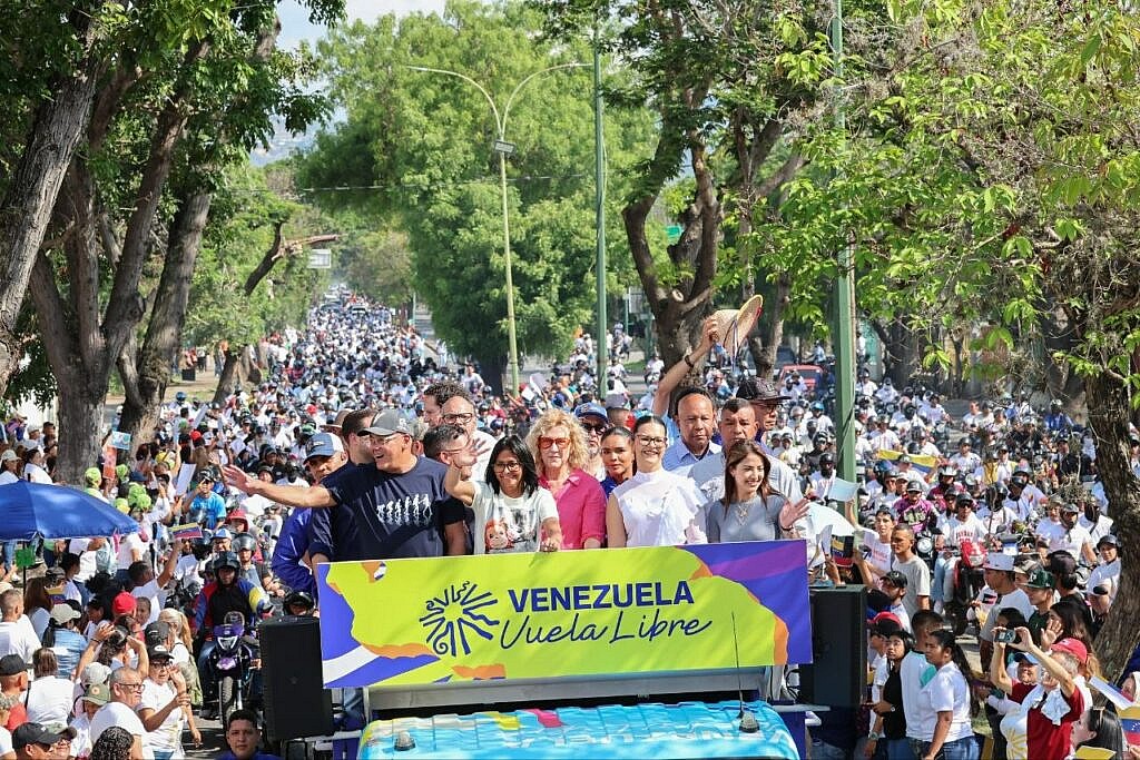 Presidenta (E) Delcy Rodríguez llegó a Barquisimeto para avanzar con la Gran Peregrinación Nacional por una Venezuela sin sanciones