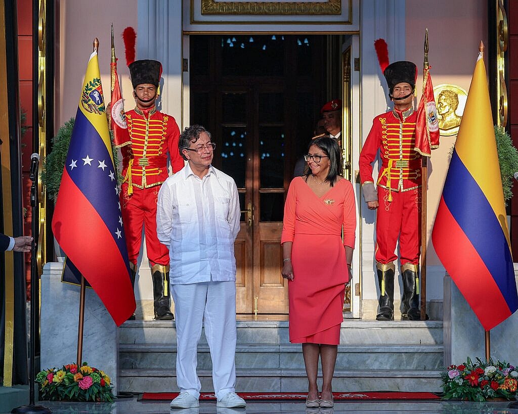 Presidenta (E) Delcy Rodríguez destaca las siete áreas de trabajo de la Comisión de Vecindad colombo-venezolana para profundizar la unidad bilateral