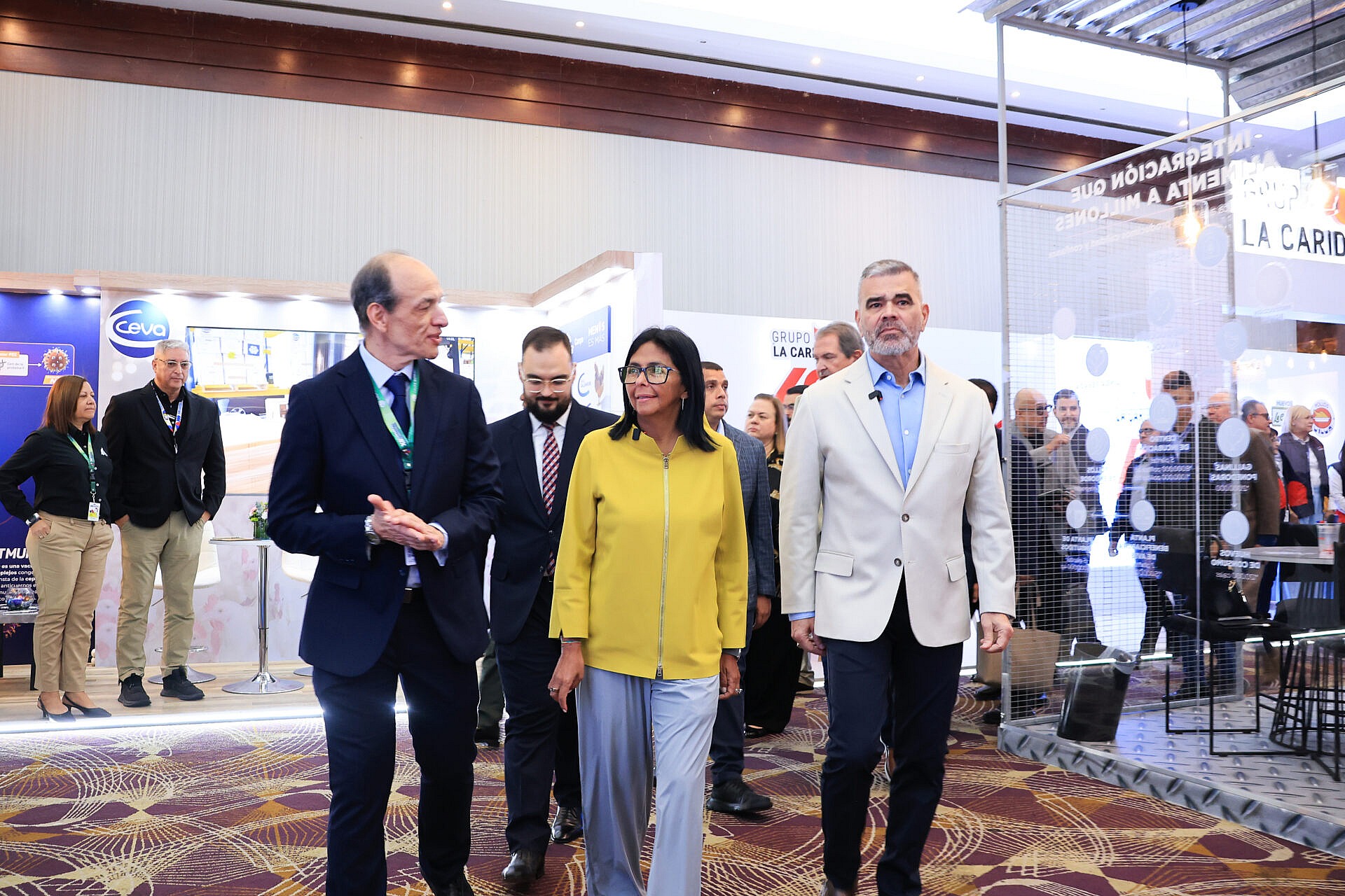 Presidenta (E) Delcy Rodríguez visita XII Congreso Nacional de Avicultura