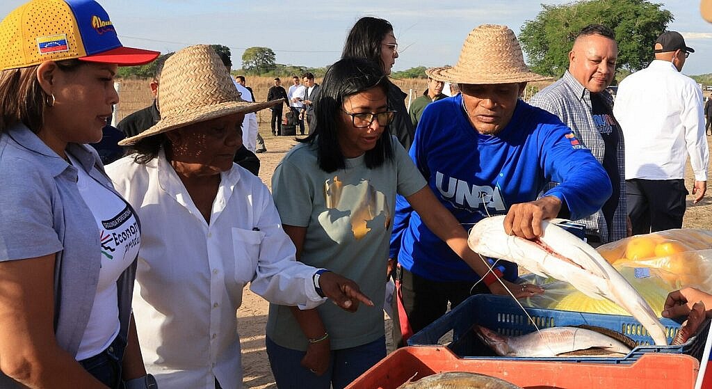 Presidenta (E) impulsa desarrollo rural y producción de base en Bolívar