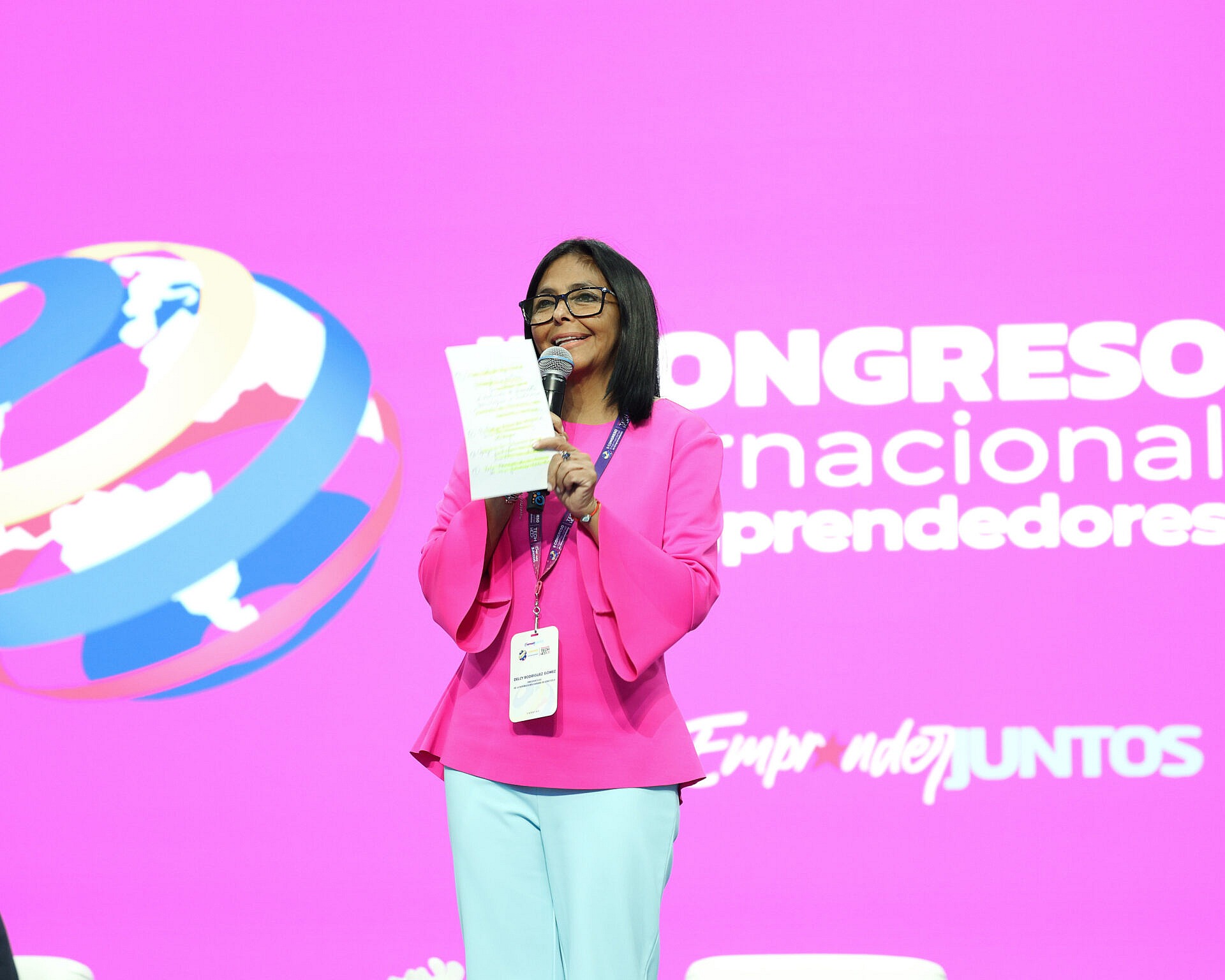 Más de 2 millones de emprendedores fortalecen el tejido económico nacional