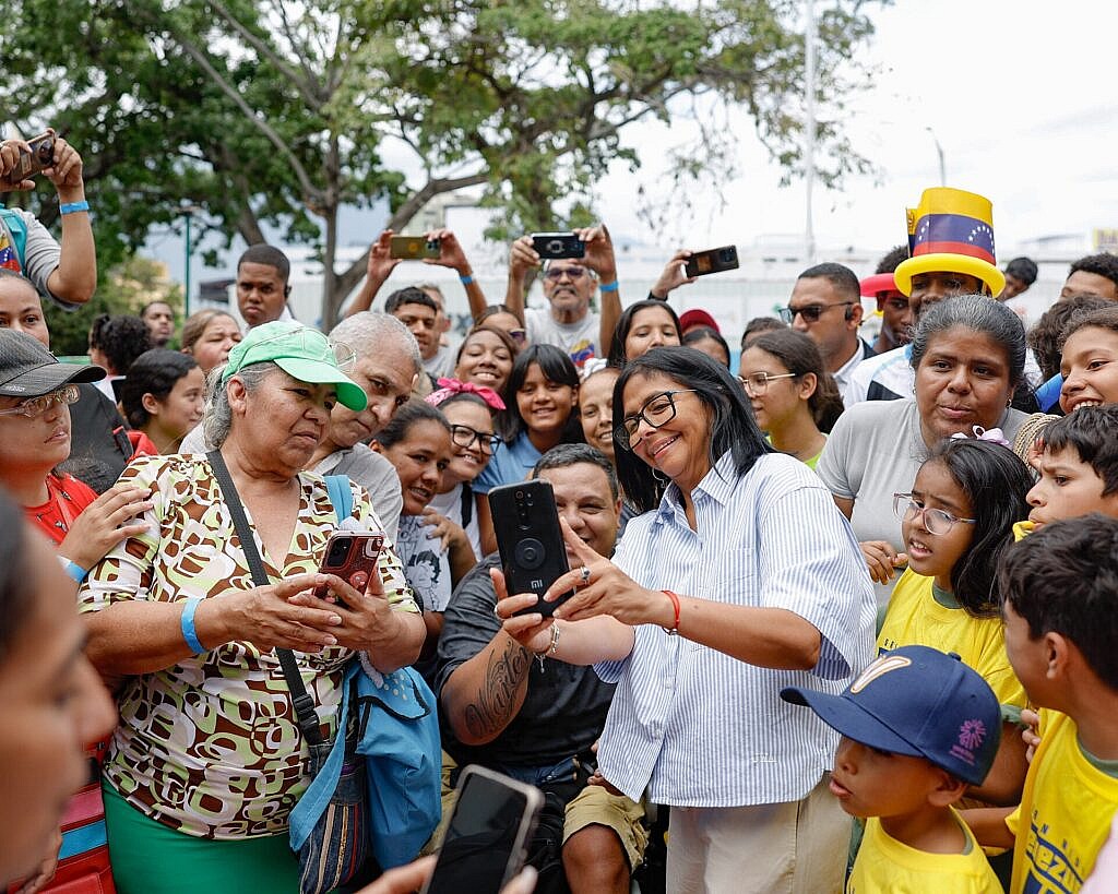 Mujeres venezolanas lideran 64 % de iniciativas económicas en Venezuela