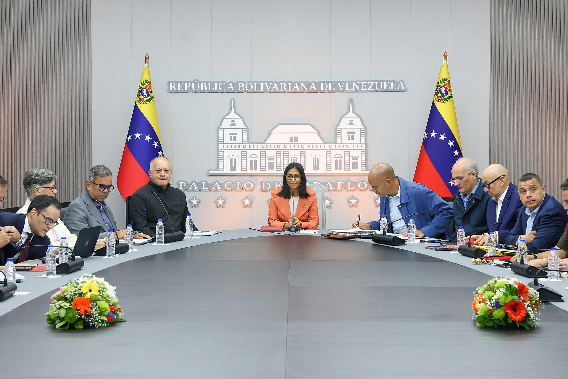 Economía venezolana mantiene crecimiento sostenido basado en el esfuerzo propio