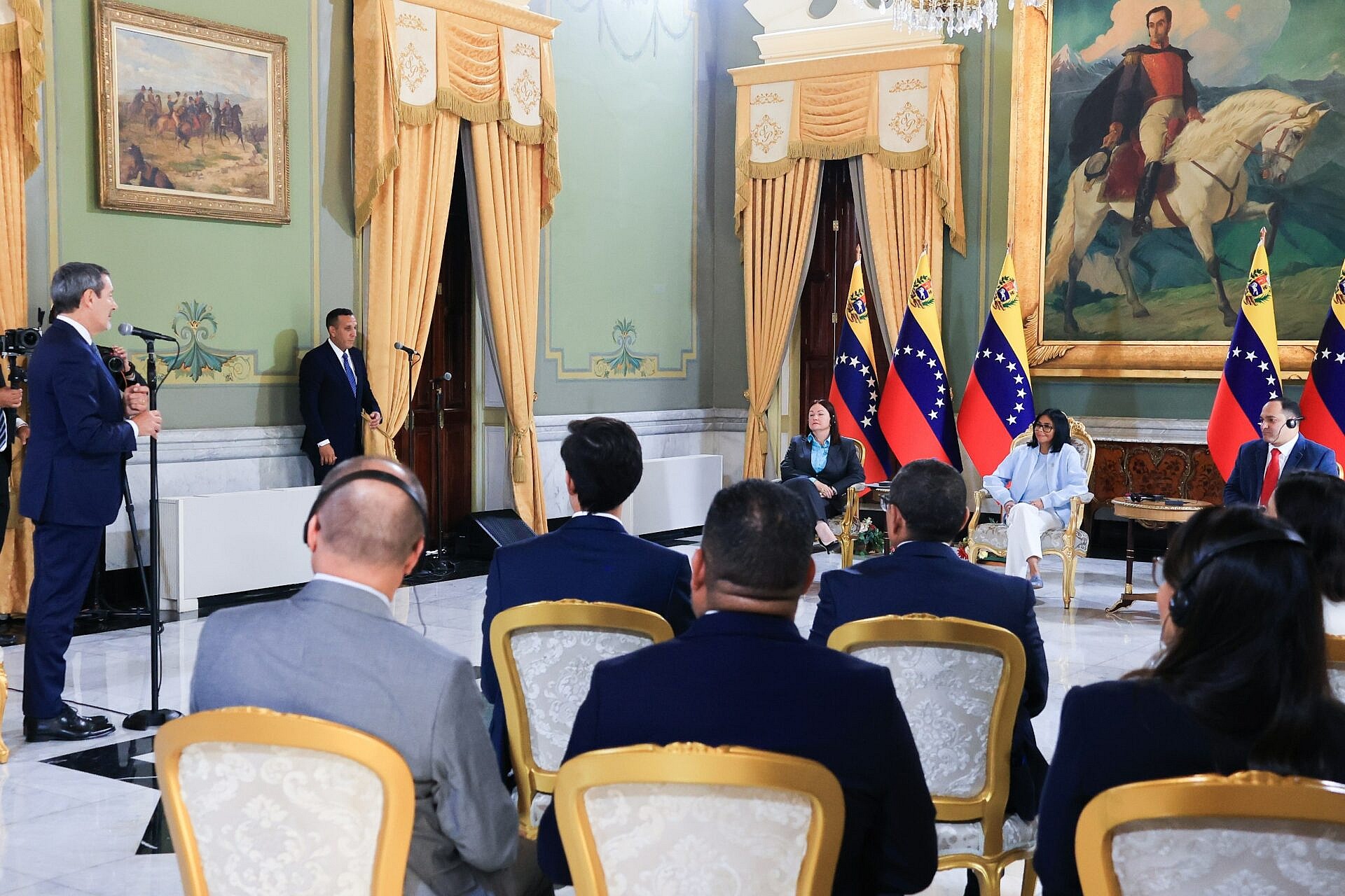 Presidenta (E) Delcy Rodríguez ratifica que Venezuela avanza hacia un futuro de bienestar con inversión internacional diversificada