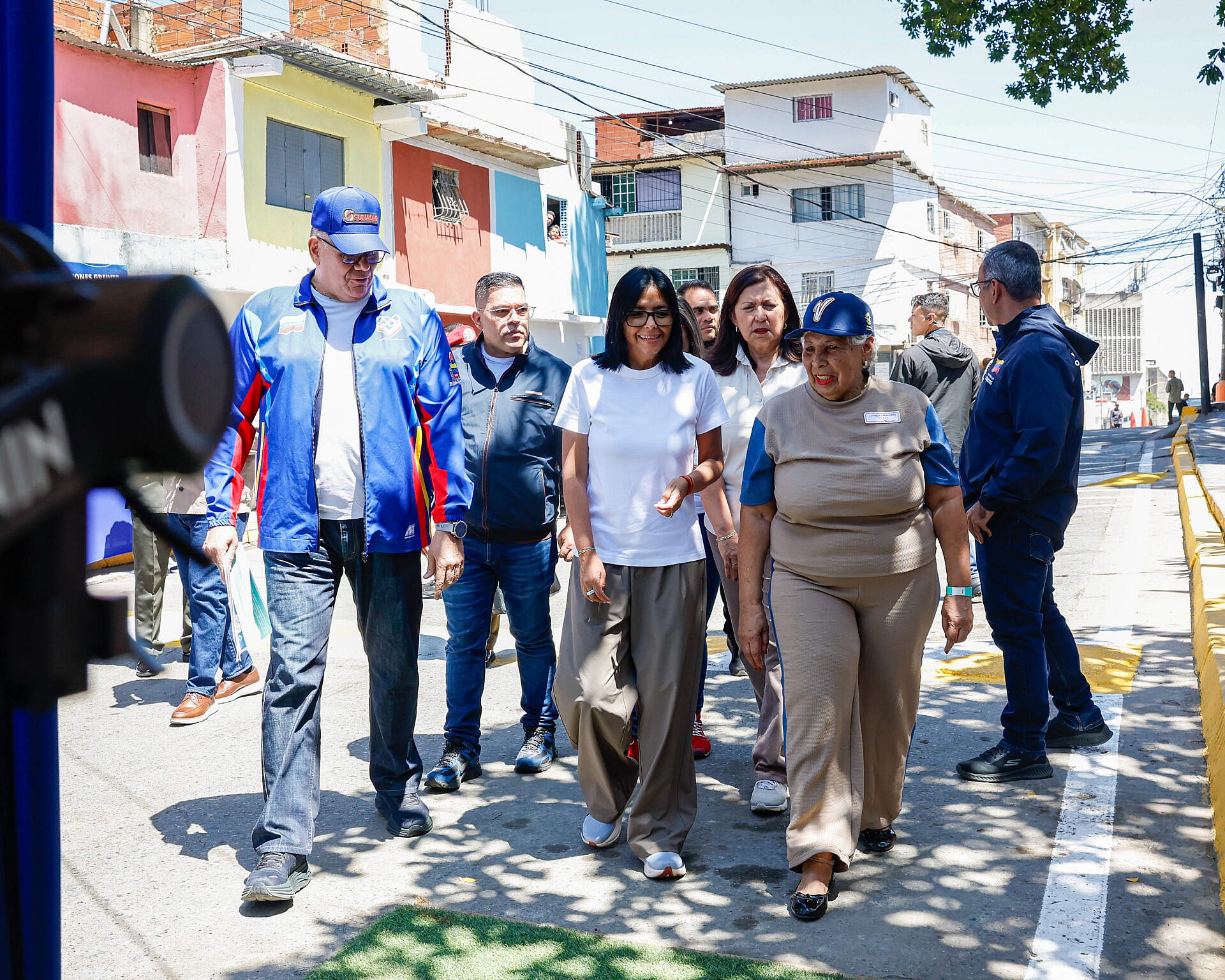 Presidenta (E) Delcy Rodríguez lidera despliegue social y recorre espacios recuperados en la parroquia Altagracia