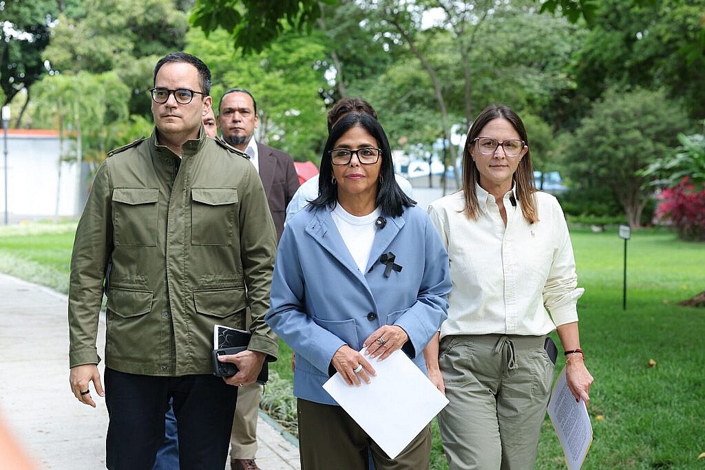 Presidenta (E) Delcy Rodríguez ofrece importantes anuncios económicos para atender emergencia por sismos