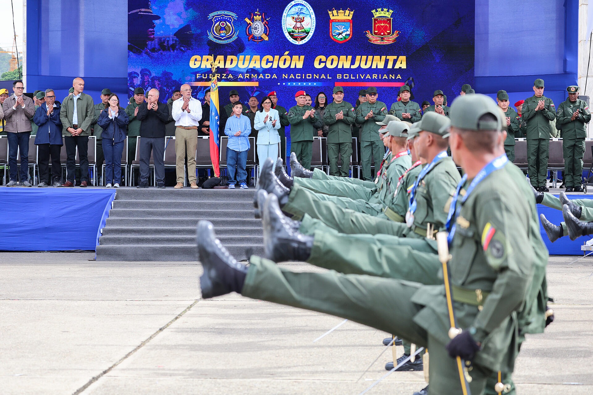 CJ Delcy Rodríguez conmemora 215 años de la Independencia y lidera Graduación Conjunta a nuevos oficiales de la UMBV
