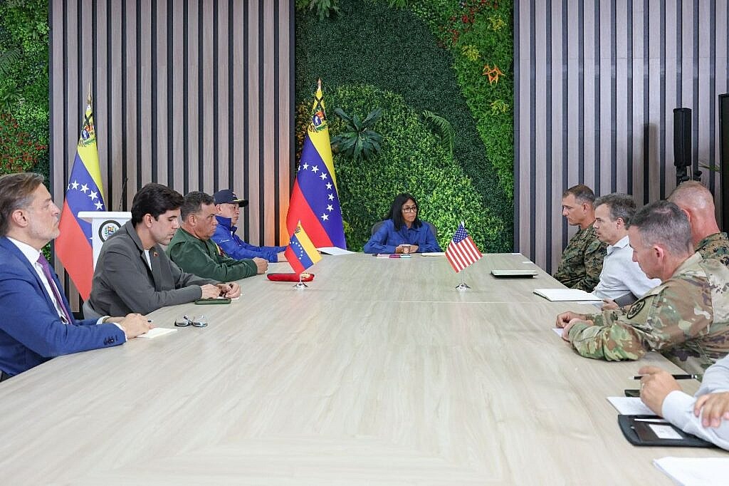 Presidenta (E) Delcy Rodríguez se reúne con delegación de EE.UU. en el marco del despliegue de atención tras sismos del 24 junio