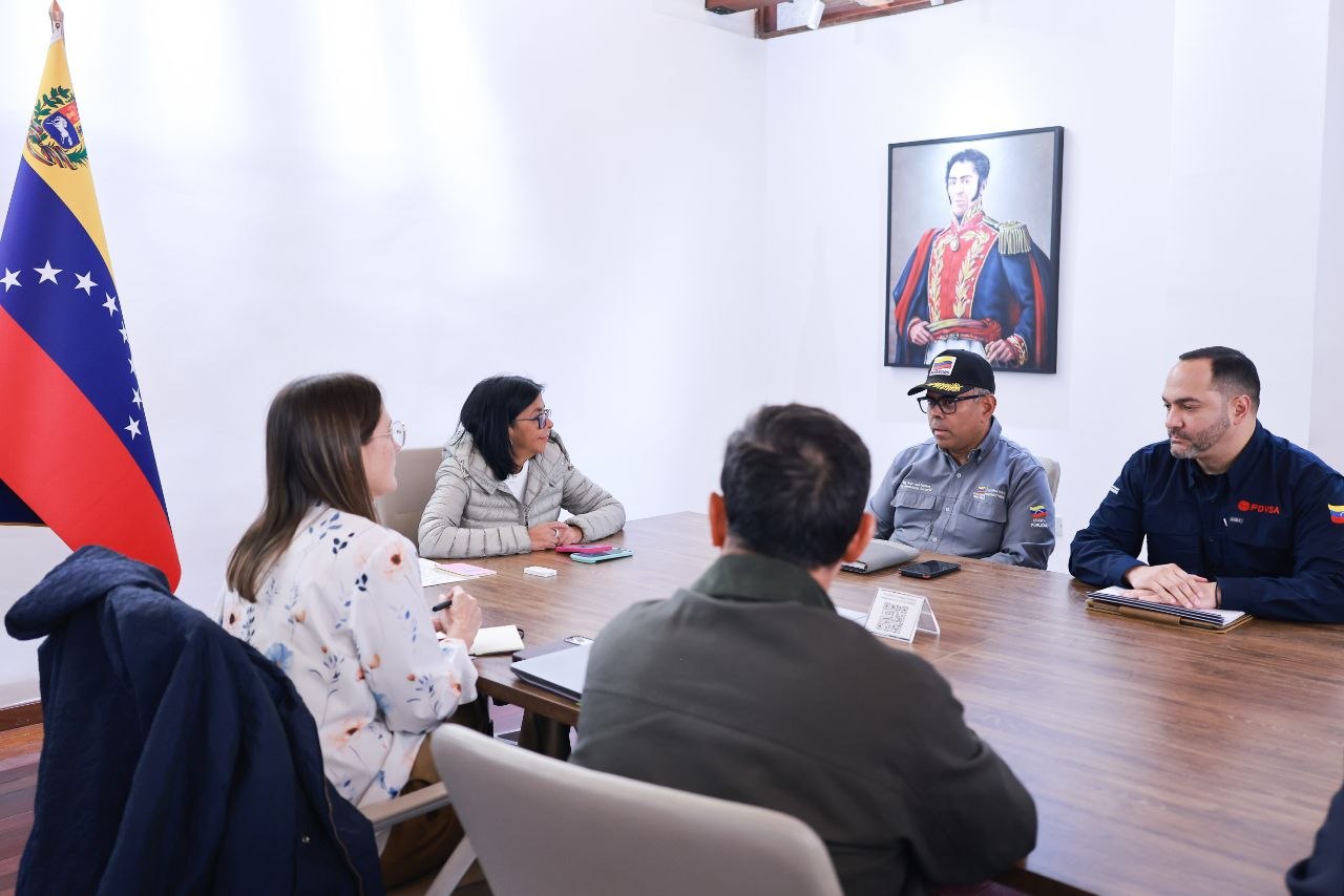 Presidenta Delcy Rodríguez dirigió reunión de trabajo para abordar planes de acción con el Estado Mayor Eléctrico
