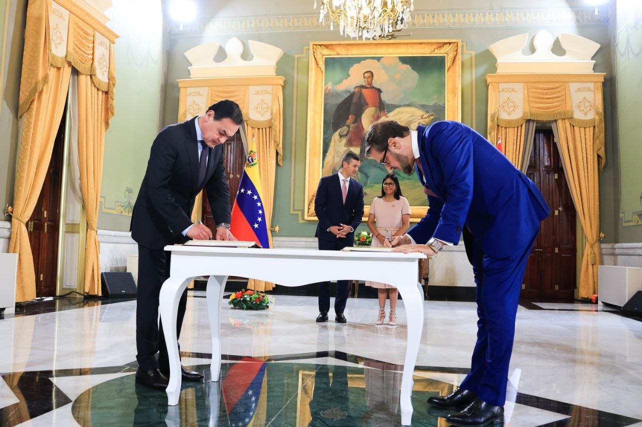 Venezuela y Paraguay firman comunicado conjunto en el inicio de una nueva etapa de relacionamiento