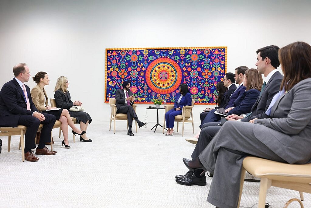 Presidenta Delcy Rodríguez se reúne en Nueva York con el Presidente del Grupo del Banco Mundial, Ajay Banga