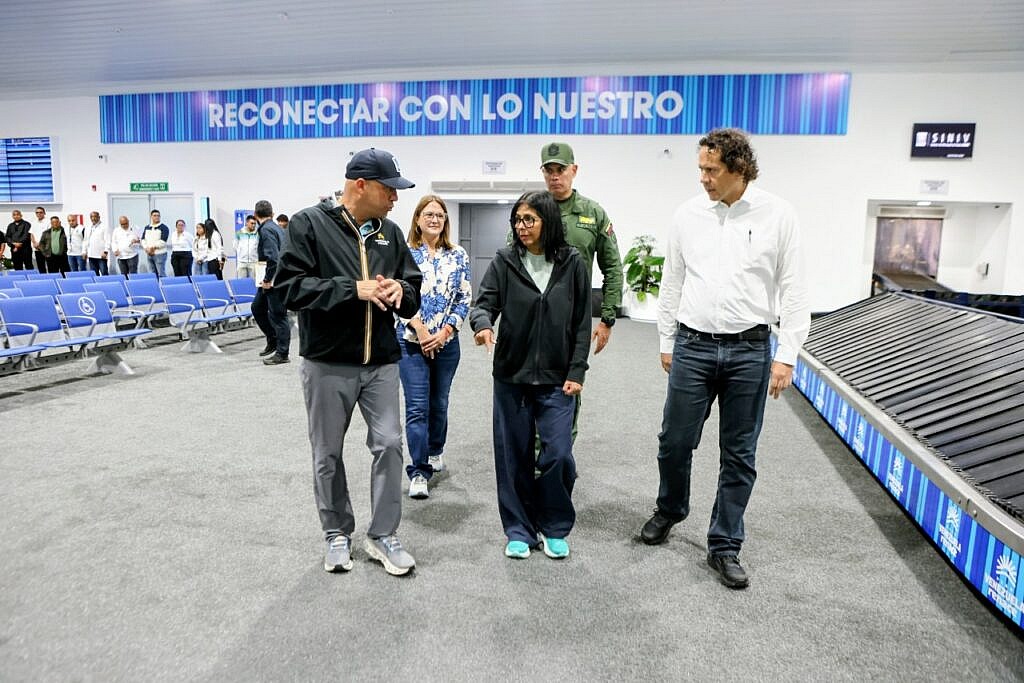 Presidenta Delcy Rodríguez inaugura Terminal Temporal de Desembarque Nacional en Aeropuerto Internacional de Maiquetía